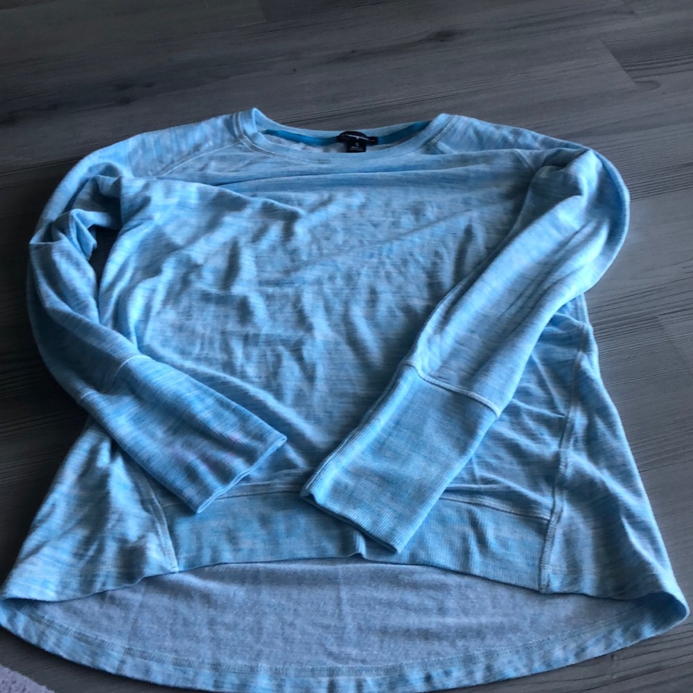 Sky blue champion top